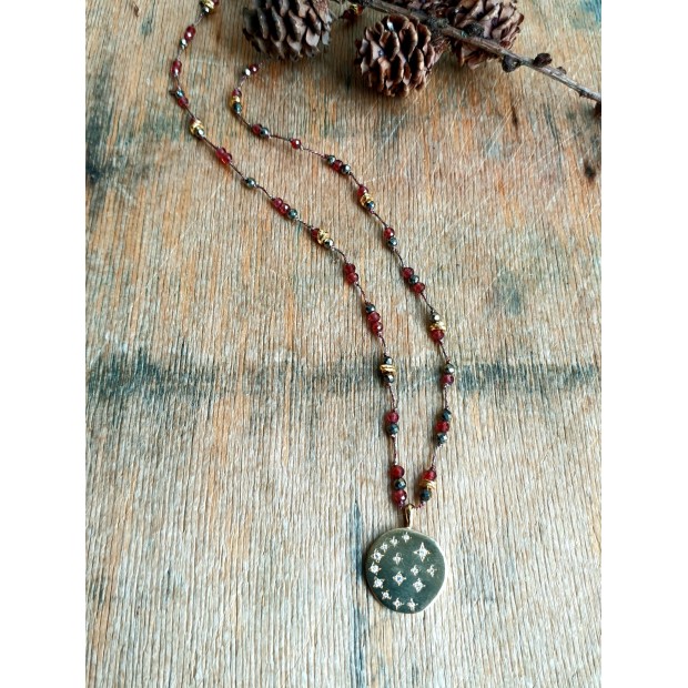 Hanka IN kaklo papuošalas su piritais, granatu ir cirkoniu